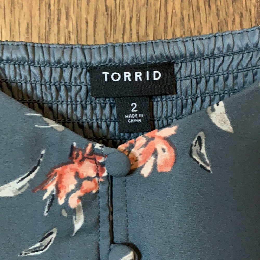 Torrid Top - Picture 2 of 3